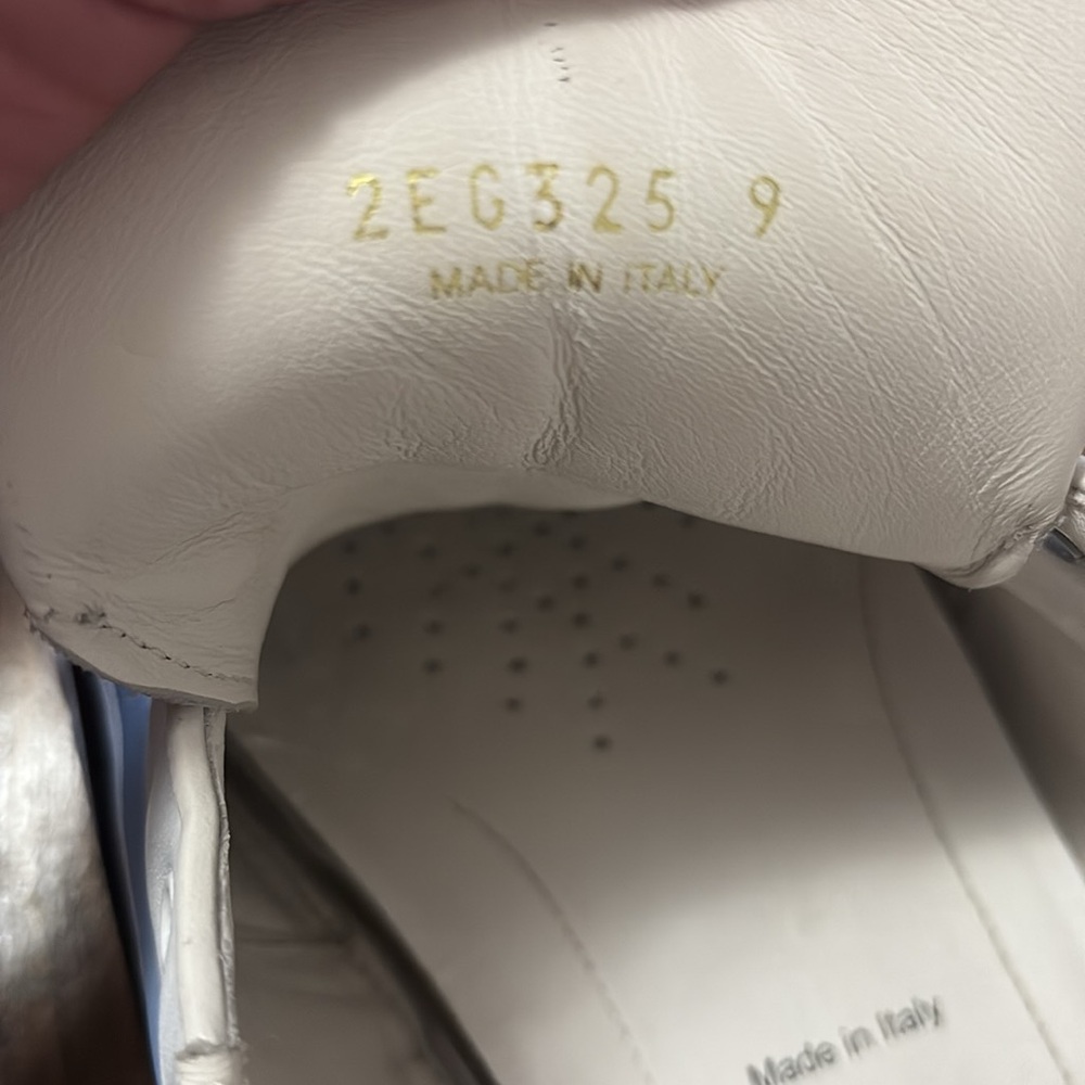 Sleek Prada athletic/club lace-ups - Picture 6 of 9